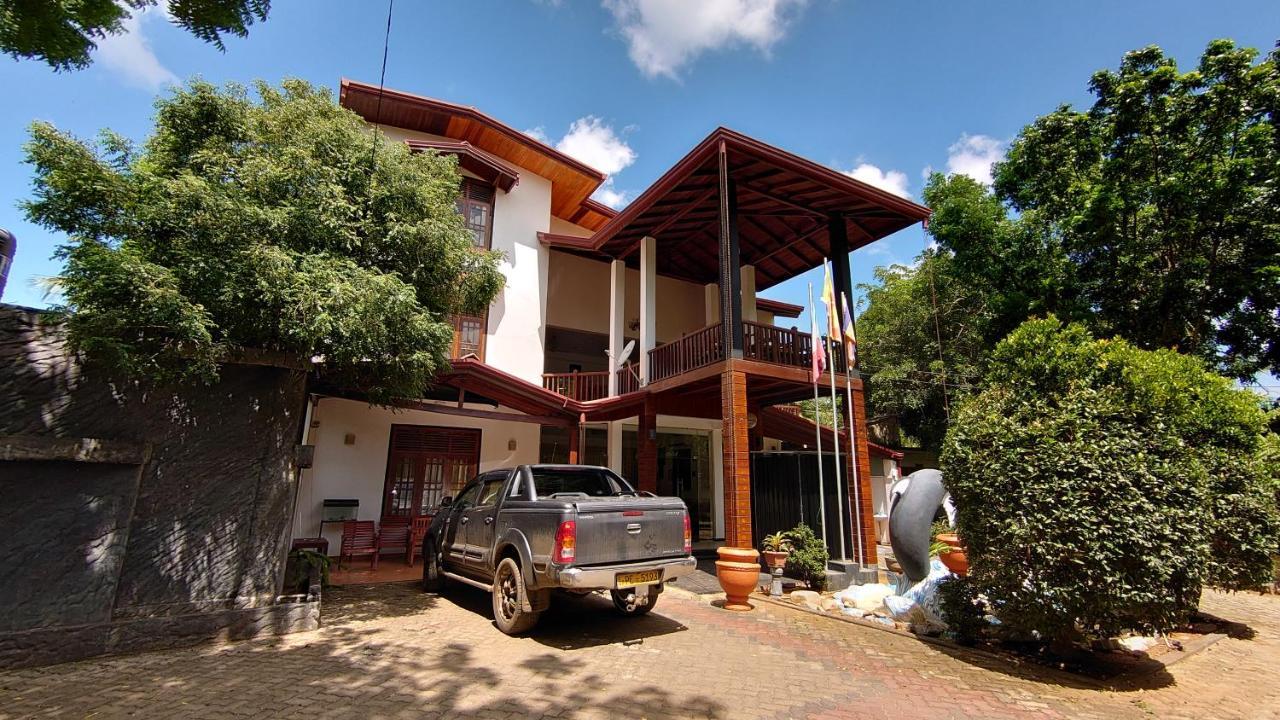 Yala Safari Village Maha Akurugoda 外观 照片
