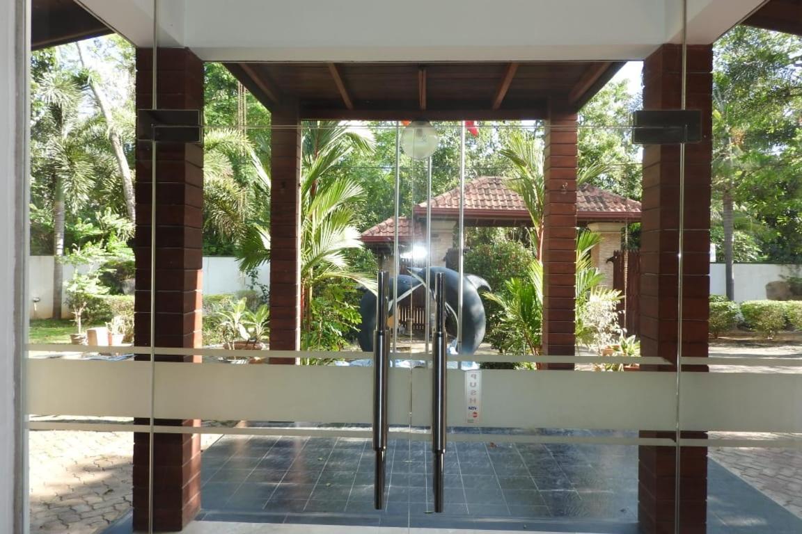 Yala Safari Village Maha Akurugoda 外观 照片